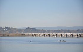 Fairley Motor Lodge - With Airport Shuttle Service